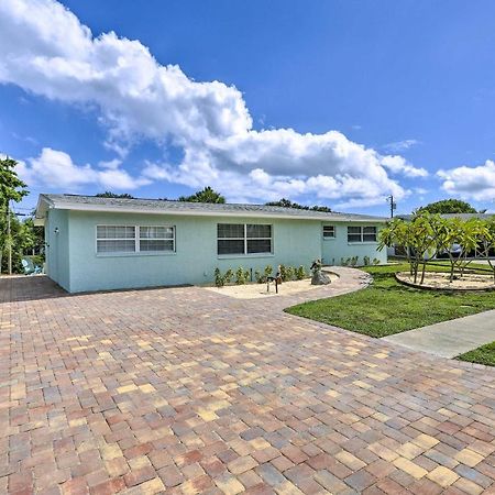 Merritt Island Home Fire Pit And Canal Access! المظهر الخارجي الصورة