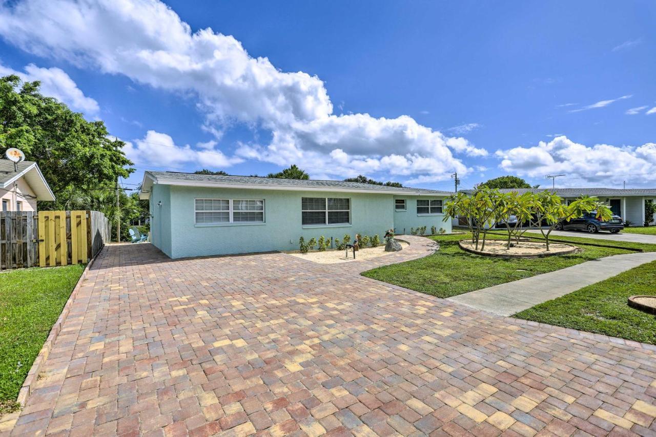 Merritt Island Home Fire Pit And Canal Access! المظهر الخارجي الصورة