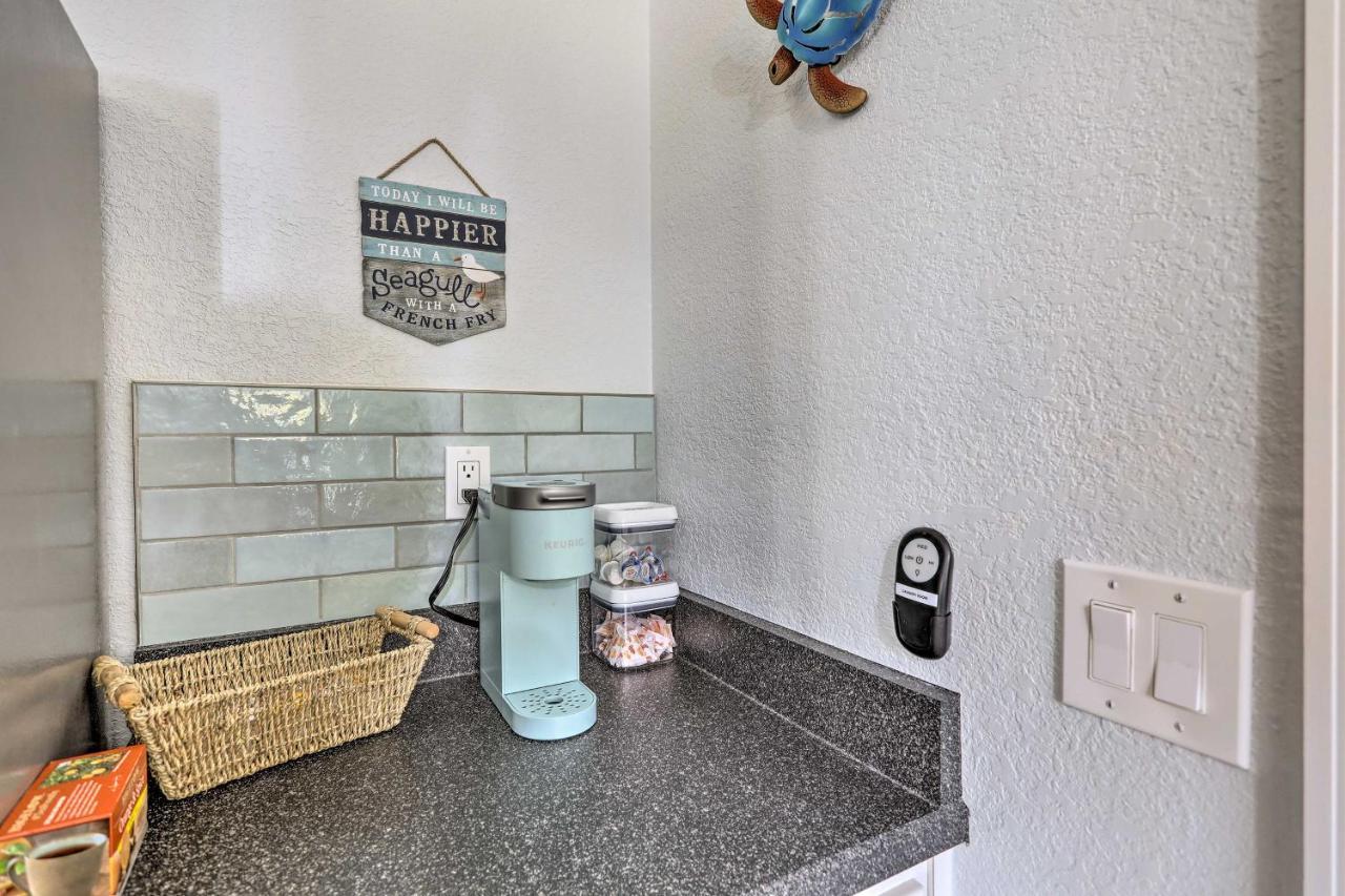 Merritt Island Home Fire Pit And Canal Access! المظهر الخارجي الصورة