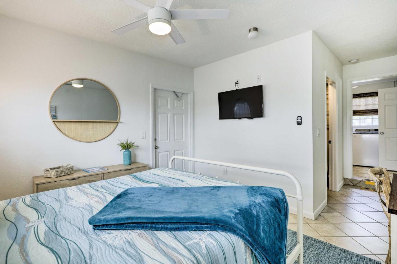 Merritt Island Home Fire Pit And Canal Access! المظهر الخارجي الصورة