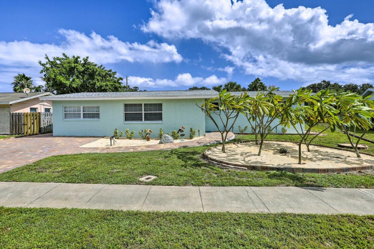 Merritt Island Home Fire Pit And Canal Access! المظهر الخارجي الصورة